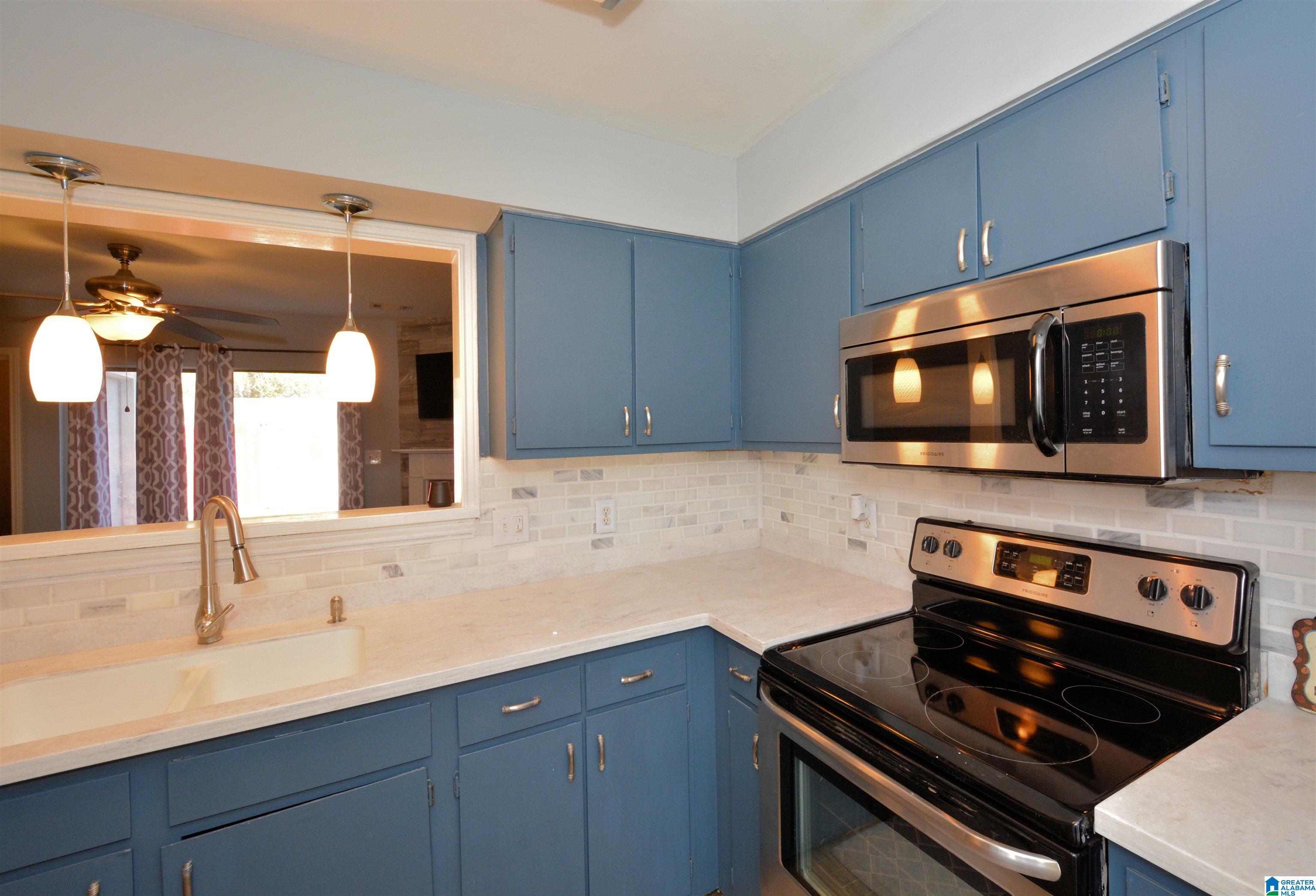 1310 Applegate Drive Alabaster, AL 35007 - Photo 6 of 33