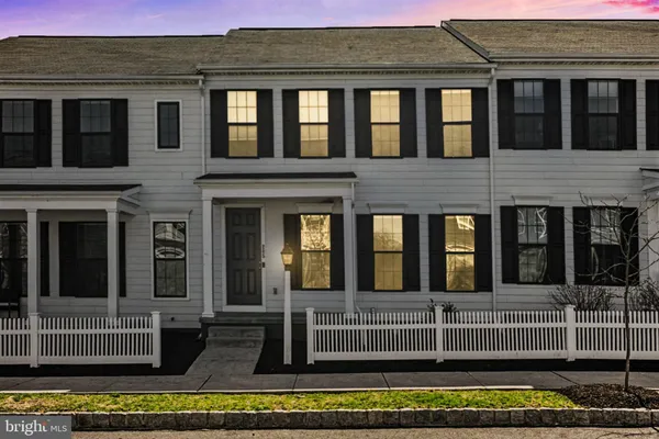 $2,395 | 205 Hoke Farm Way, Mechanicsburg, PA 17050