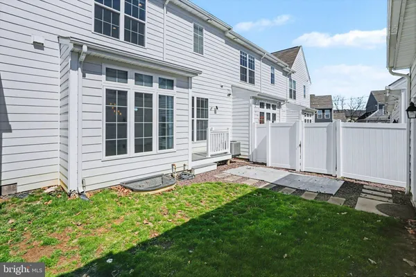 $2,295 | 205 Hoke Farm Way, Mechanicsburg, PA 17050