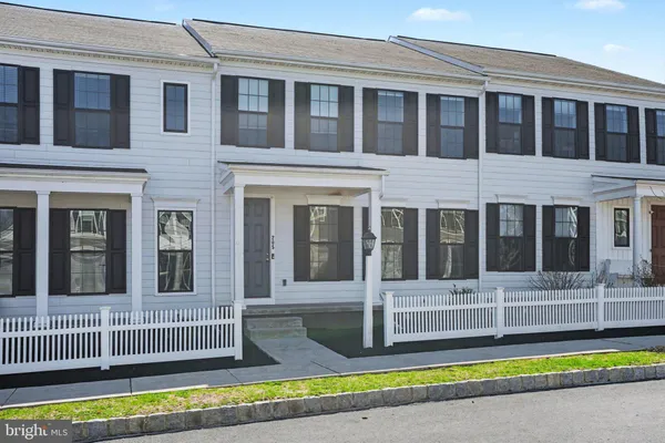 $2,295 | 205 Hoke Farm Way, Mechanicsburg, PA 17050