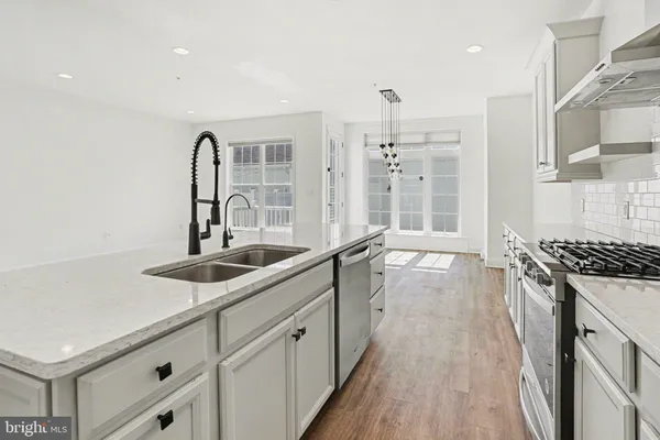 $2,295 | 205 Hoke Farm Way, Mechanicsburg, PA 17050