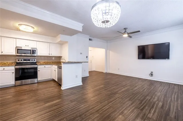 $1,950 | 800 Peachtree Street Northeast, Unit 301, Atlanta, GA 30308