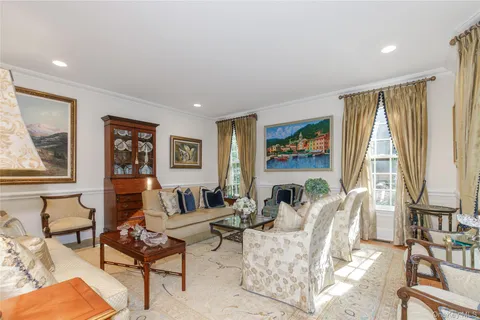 $2,998,000 | 2 Earle Drive, Muttontown, NY 11791