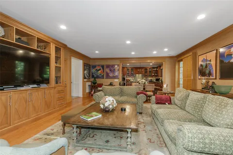 $2,998,000 | 2 Earle Drive, Muttontown, NY 11791