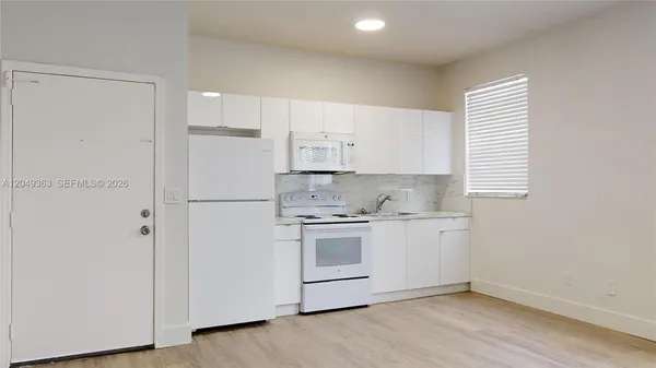 $1,900 | 828 Pennsylvania Avenue, Unit 7, Miami Beach, FL 33139