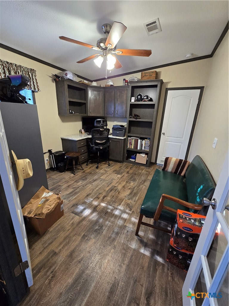 390-400 North Fawn Ridge Drive Leander, TX 78641 - Photo 14 of 48 a living room with furniture and a flat screen tv