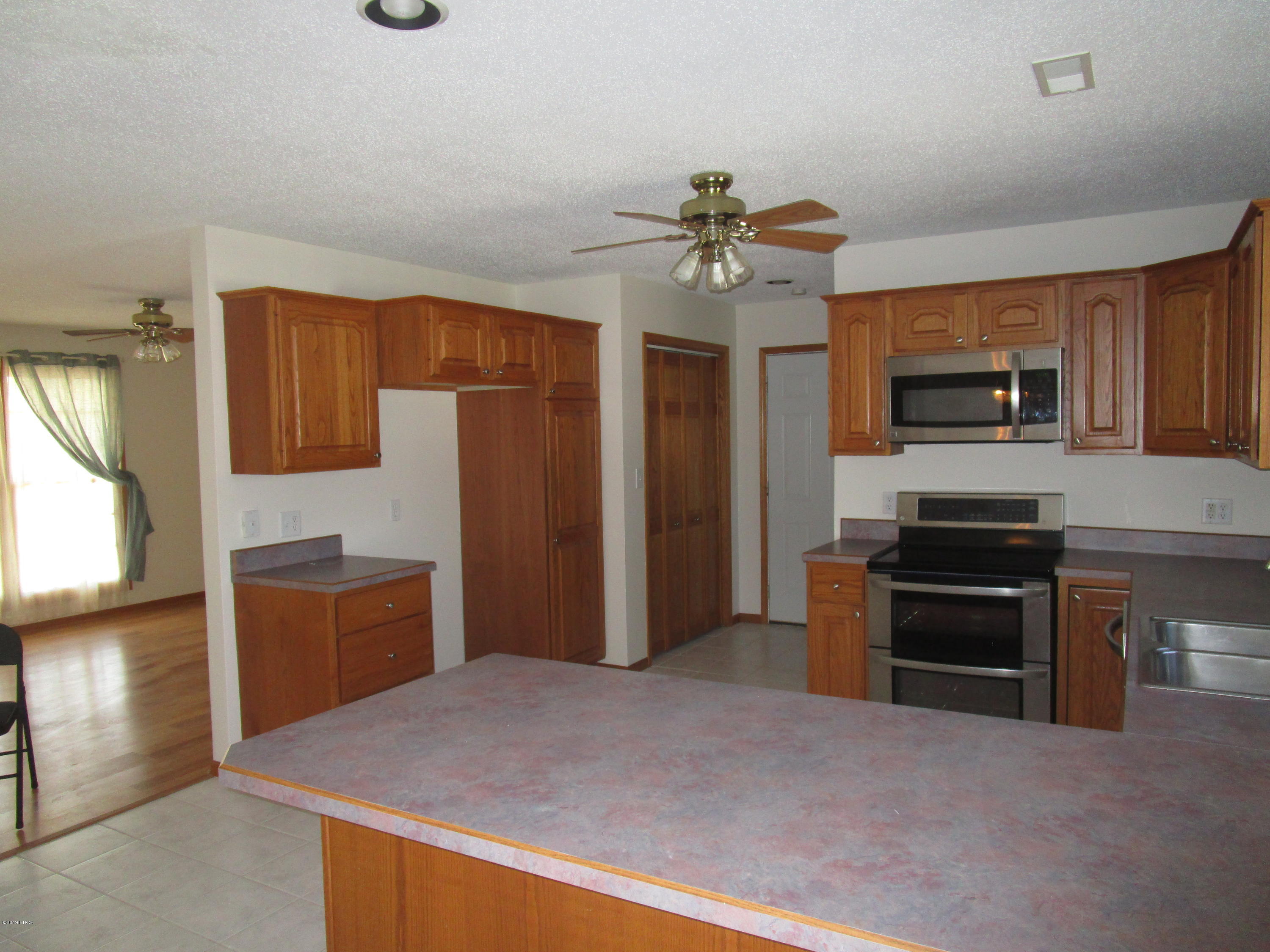 3025 Hickory Ridge Drive Herrin, IL 62948 - Photo 12 of 24 Gallery Image 12