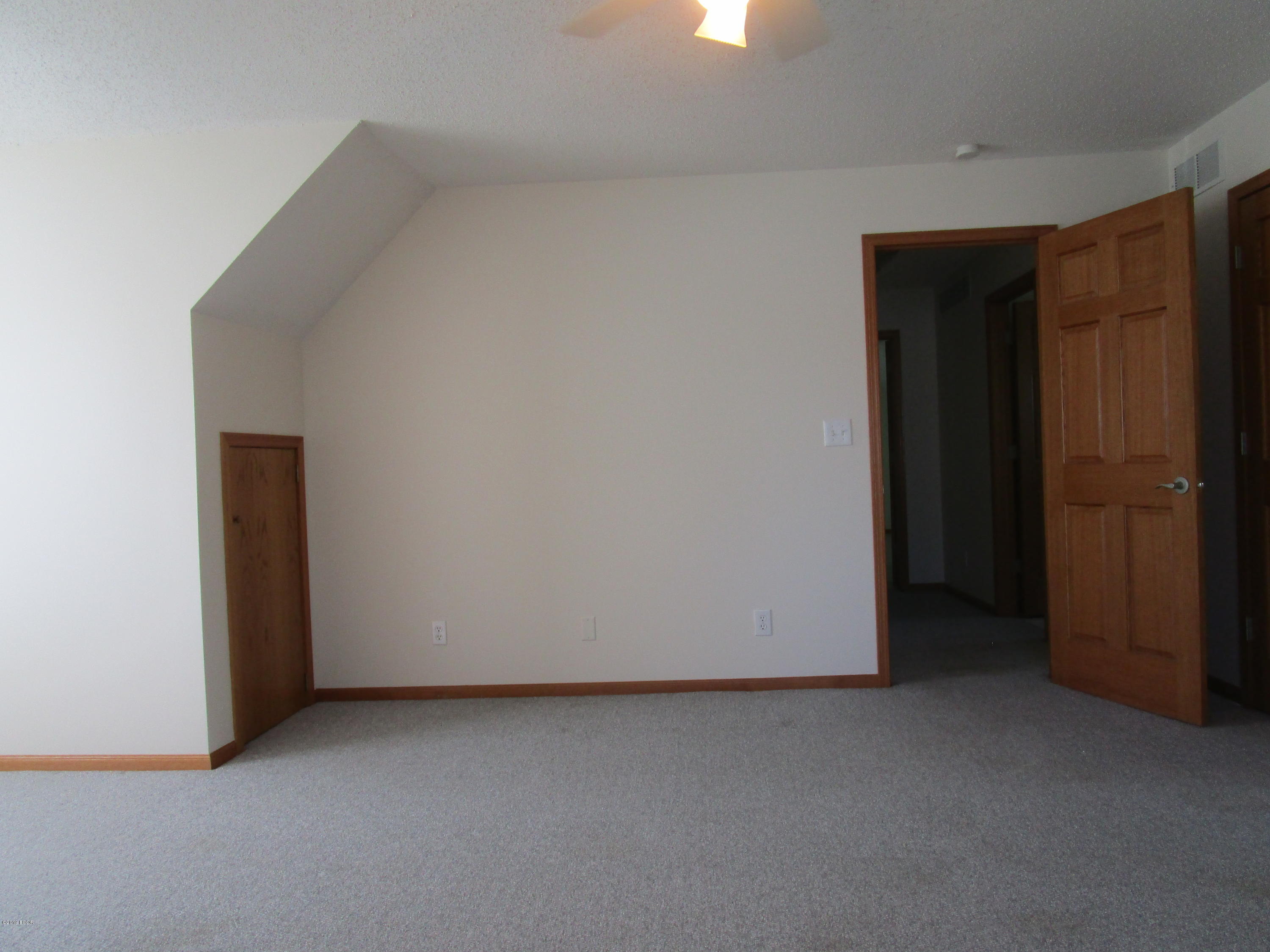 3025 Hickory Ridge Drive Herrin, IL 62948 - Photo 17 of 24 Gallery Image 17