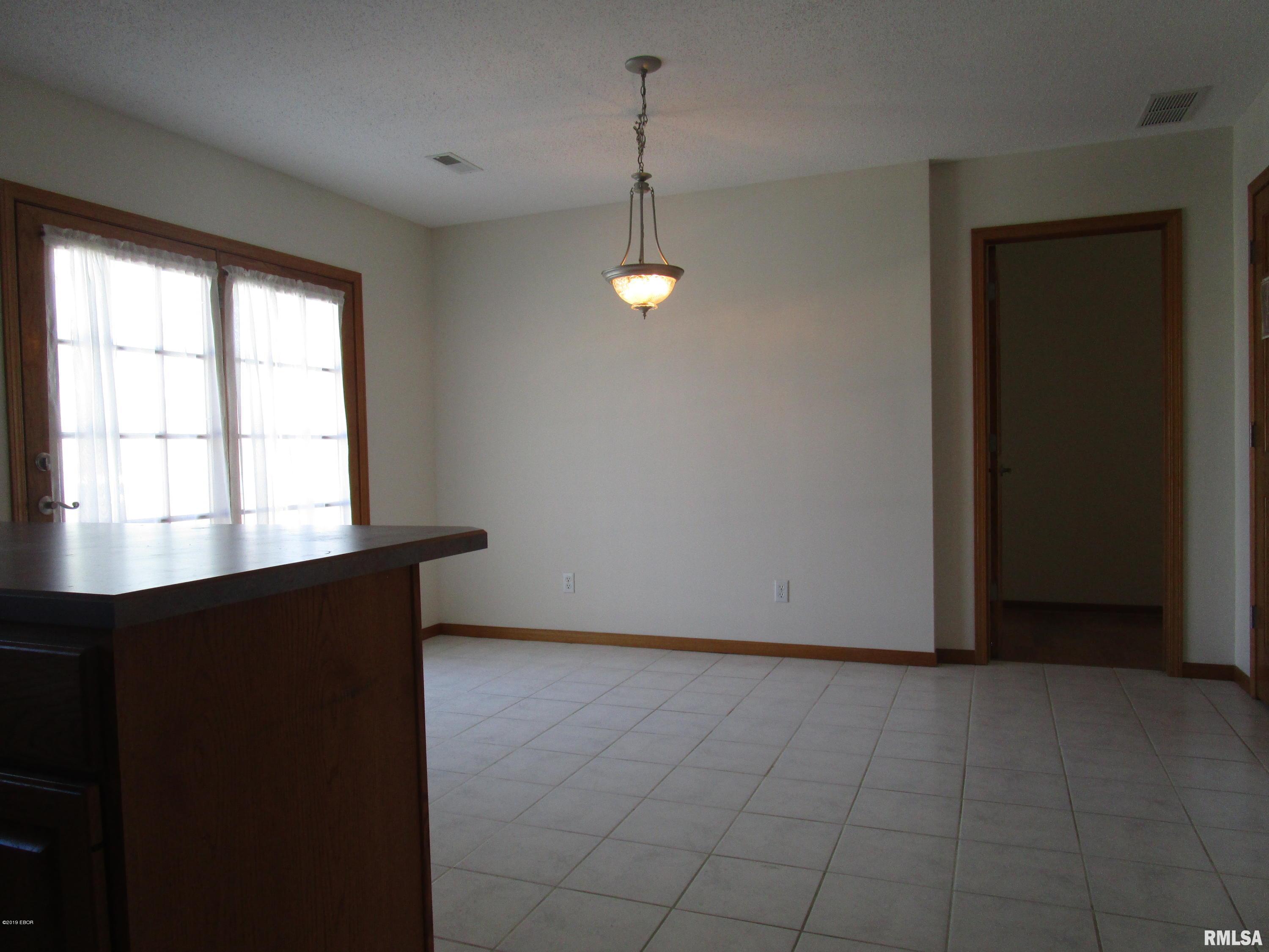 3025 Hickory Ridge Drive Herrin, IL 62948 - Photo 9 of 24 Gallery Image 9