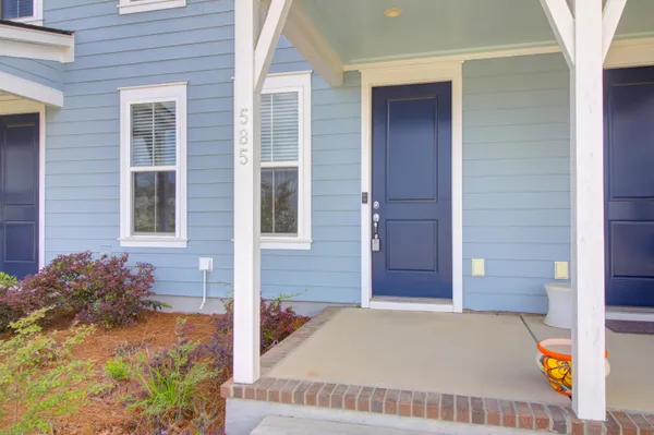 $345,000 | 585 Blueway Avenue, Summerville, SC 29486