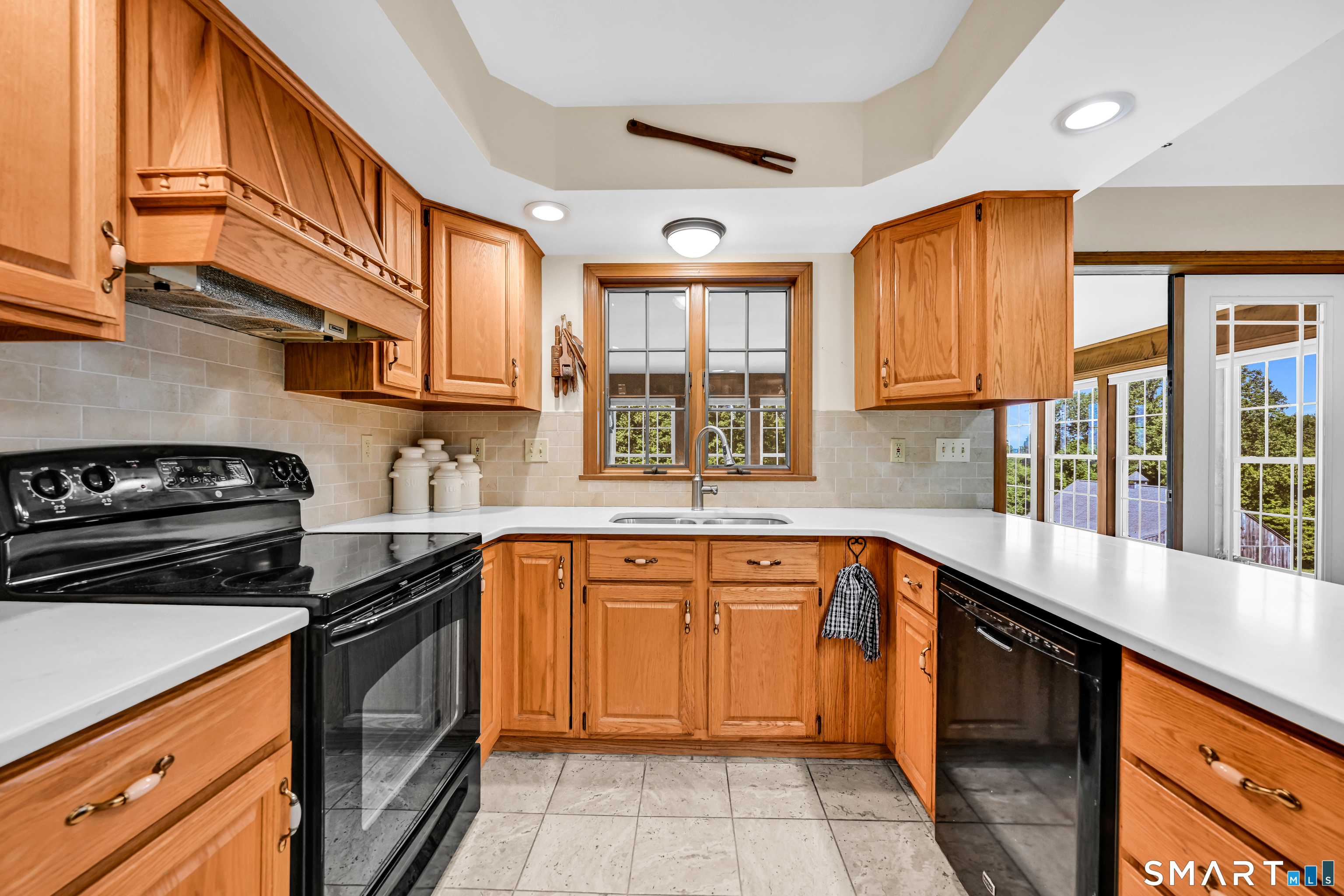 317 Waterhole Road East Hampton, CT 06424 - Photo 8 of 38