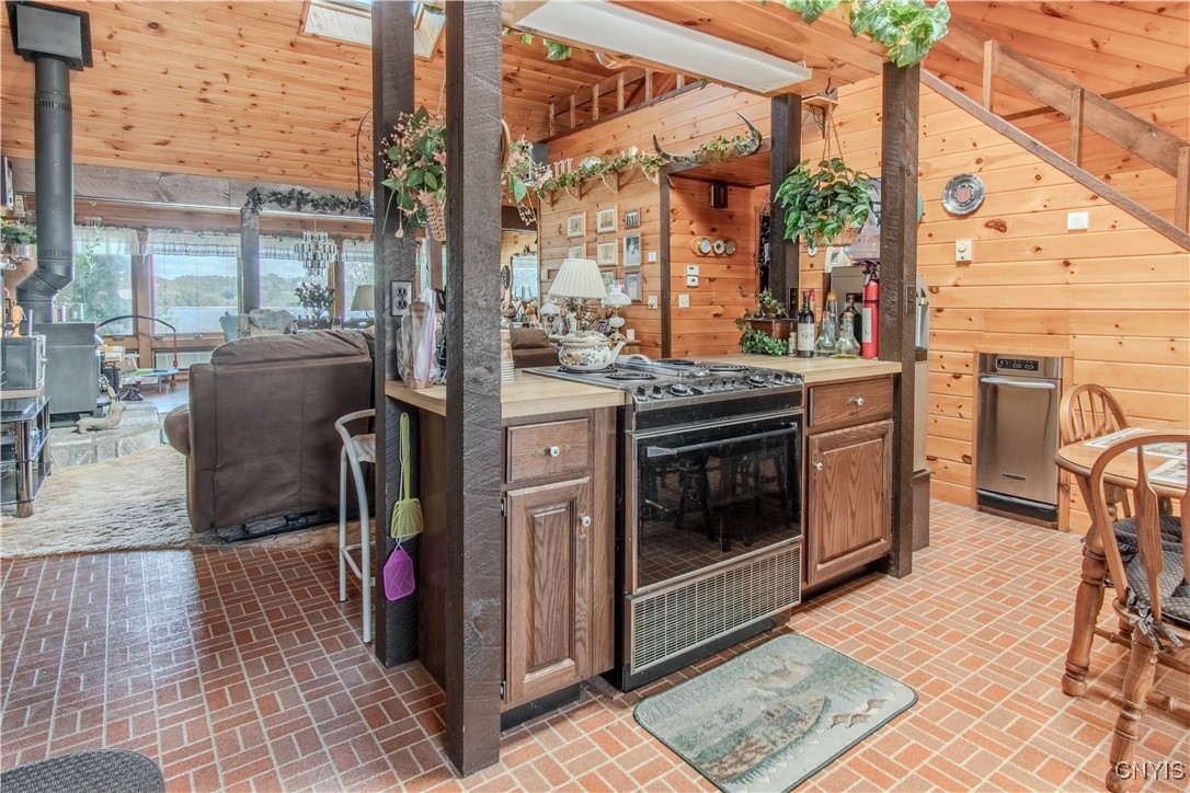 7176 Beadles Point Road Cape Vincent, NY 13618 - Photo 23 of 41