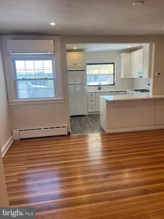 $2,200 | 151 North Carol Boulevard, Upper Darby, PA 19082