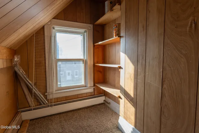 $1,300 | 104 Lawrence Street, Unit 2, Glens Falls, NY 12801