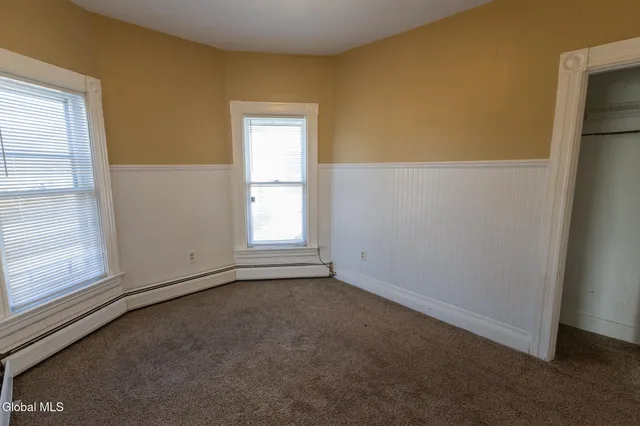 $1,300 | 104 Lawrence Street, Unit 2, Glens Falls, NY 12801