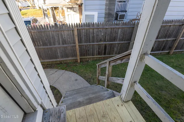 $1,300 | 104 Lawrence Street, Unit 2, Glens Falls, NY 12801