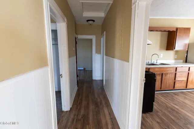 $1,300 | 104 Lawrence Street, Unit 2, Glens Falls, NY 12801