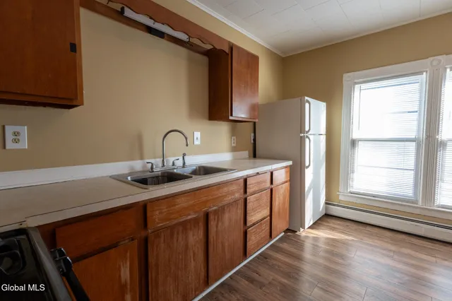 $1,300 | 104 Lawrence Street, Unit 2, Glens Falls, NY 12801