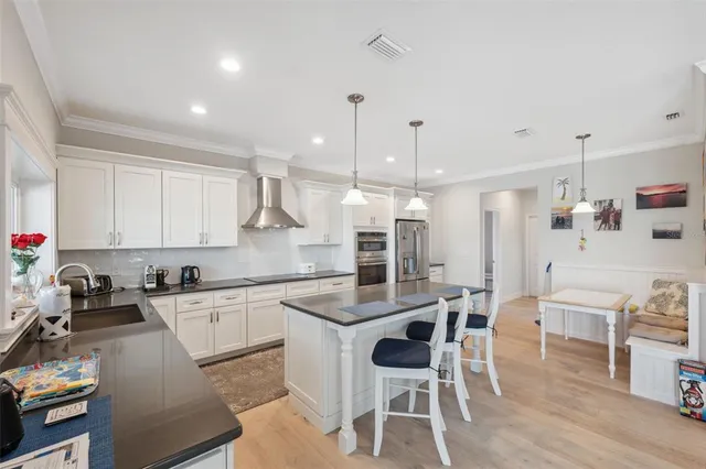 $4,186,000 | 727 Key Royale Drive, Holmes Beach, FL 34217