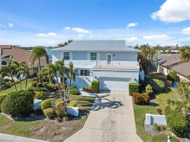 $4,186,000 | 727 Key Royale Drive, Holmes Beach, FL 34217