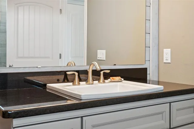 $4,186,000 | 727 Key Royale Drive, Holmes Beach, FL 34217