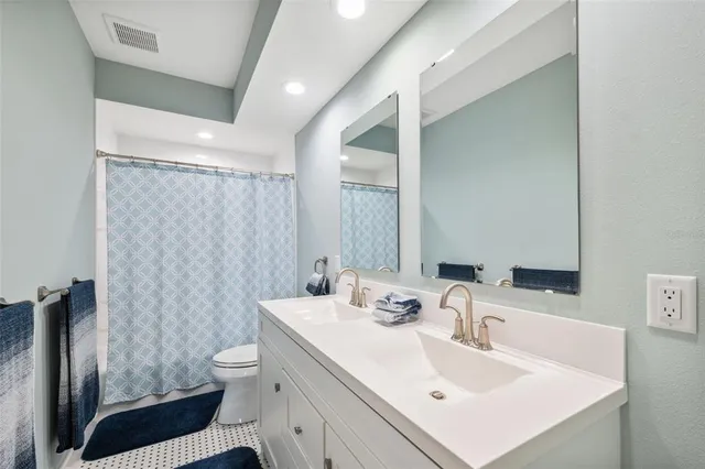 $4,186,000 | 727 Key Royale Drive, Holmes Beach, FL 34217