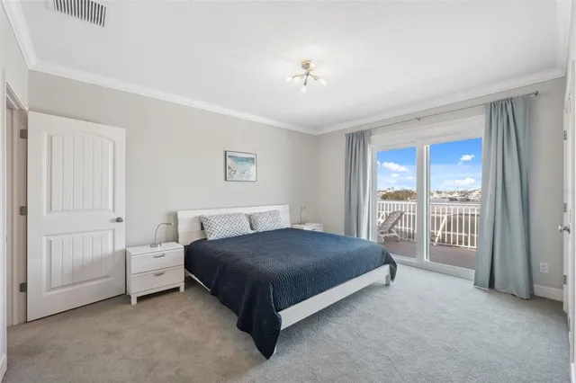 $4,186,000 | 727 Key Royale Drive, Holmes Beach, FL 34217