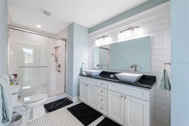 $4,186,000 | 727 Key Royale Drive, Holmes Beach, FL 34217