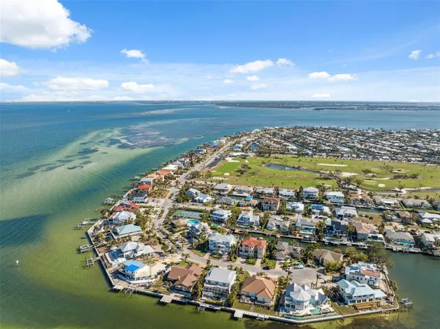 $4,186,000 | 727 Key Royale Drive, Holmes Beach, FL 34217