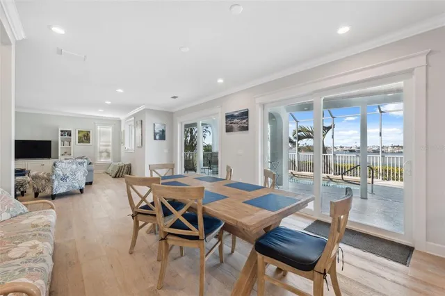 $4,186,000 | 727 Key Royale Drive, Holmes Beach, FL 34217