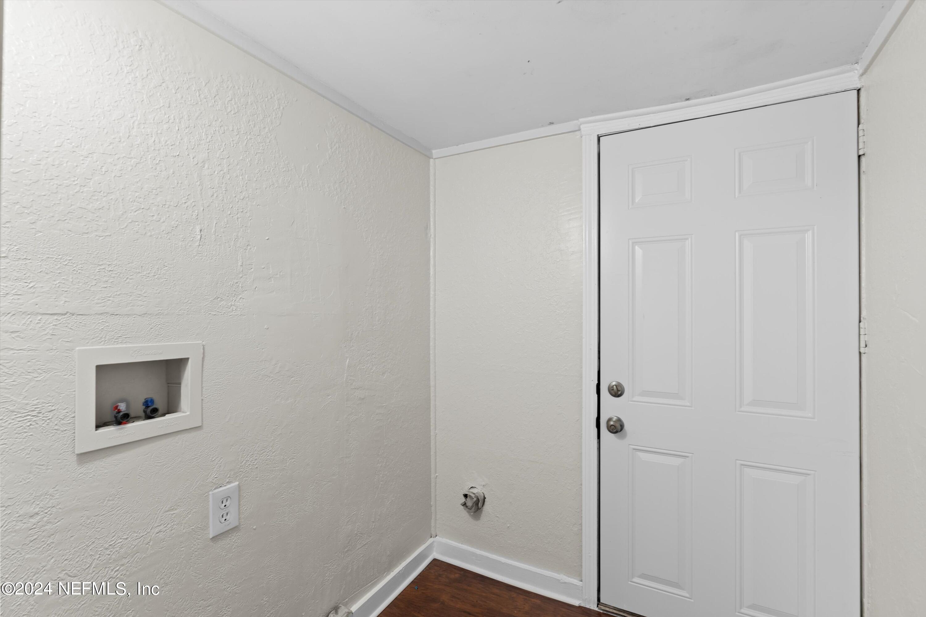 7607 Old Kings Road Jacksonville, FL 32219 - Photo 20 of 29 14-Laundry