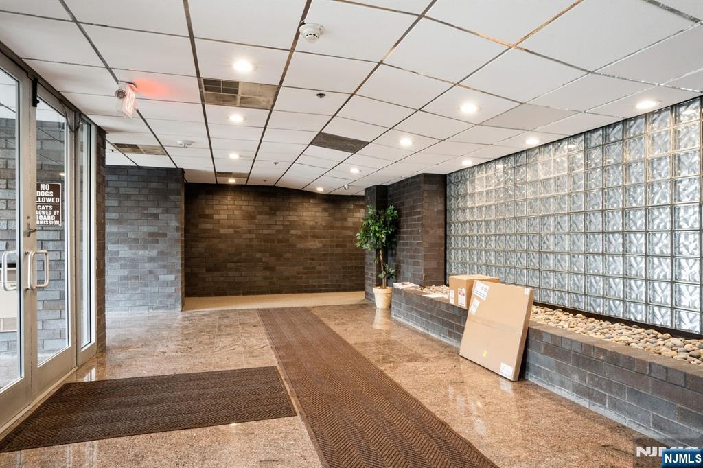 364 Palisade Avenue, Unit 4C Cliffside Park, NJ 07010 - Photo 3 of 19