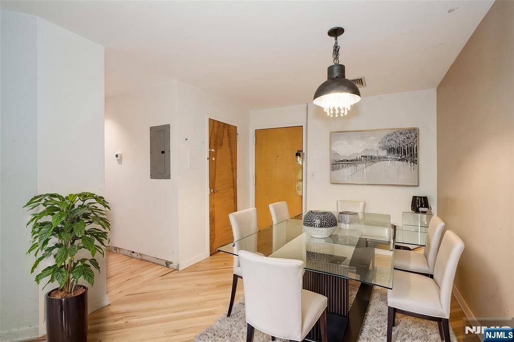 364 Palisade Avenue, Unit 4C Cliffside Park, NJ 07010 - Photo 4 of 19