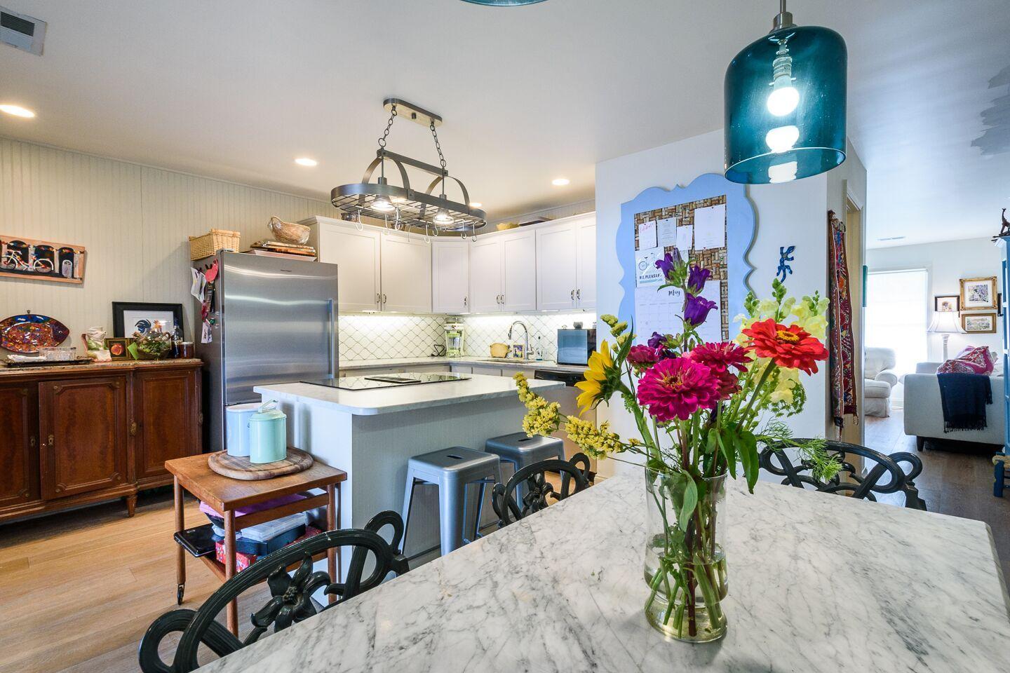 728 Inlet Drive Mount Pleasant, SC 29464 - Photo 6 of 22 inlet kitchen