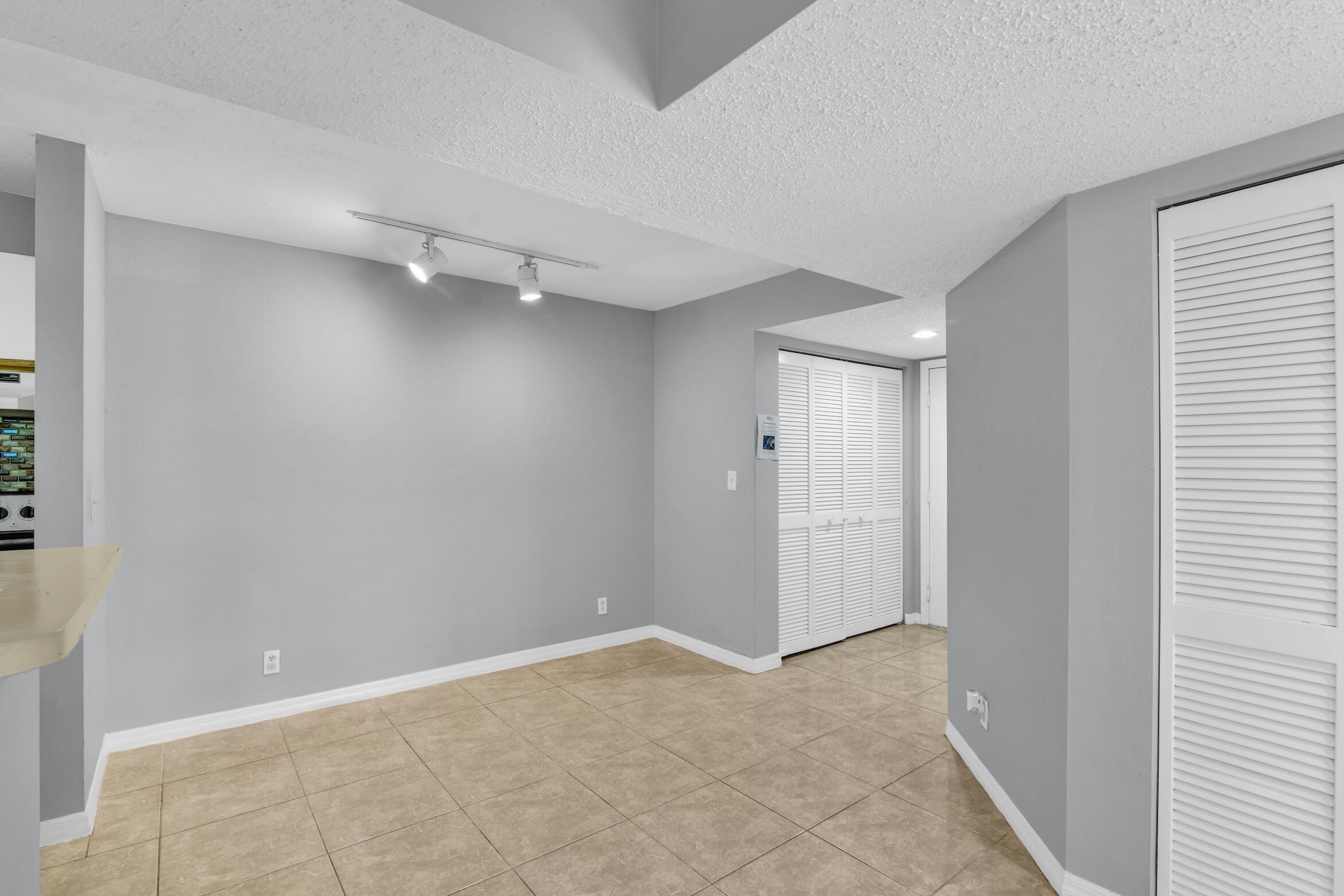 3995 West McNab Road, Unit B205 Pompano Beach, FL 33069 - Photo 6 of 34 3995 W McNab Rd Pompano Beach --5