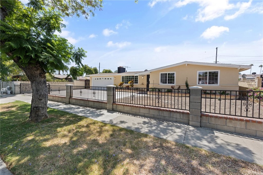 806 East Occidental Street Santa Ana, CA 92707 - Photo 1 of 1
