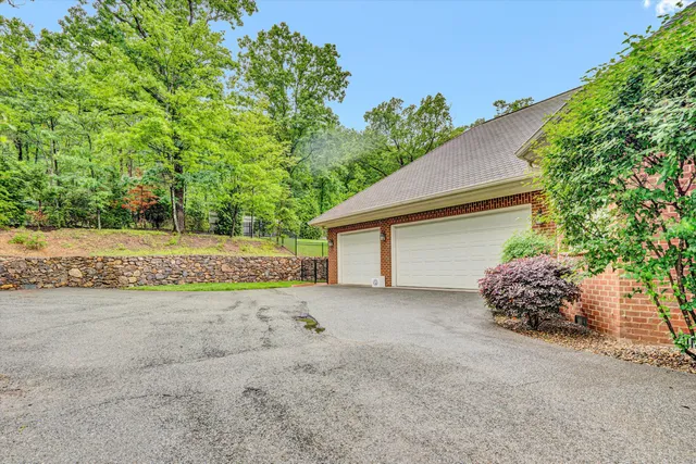 $1,250,000 | 3707 Wellington Drive Southeast, Roanoke, VA 24014