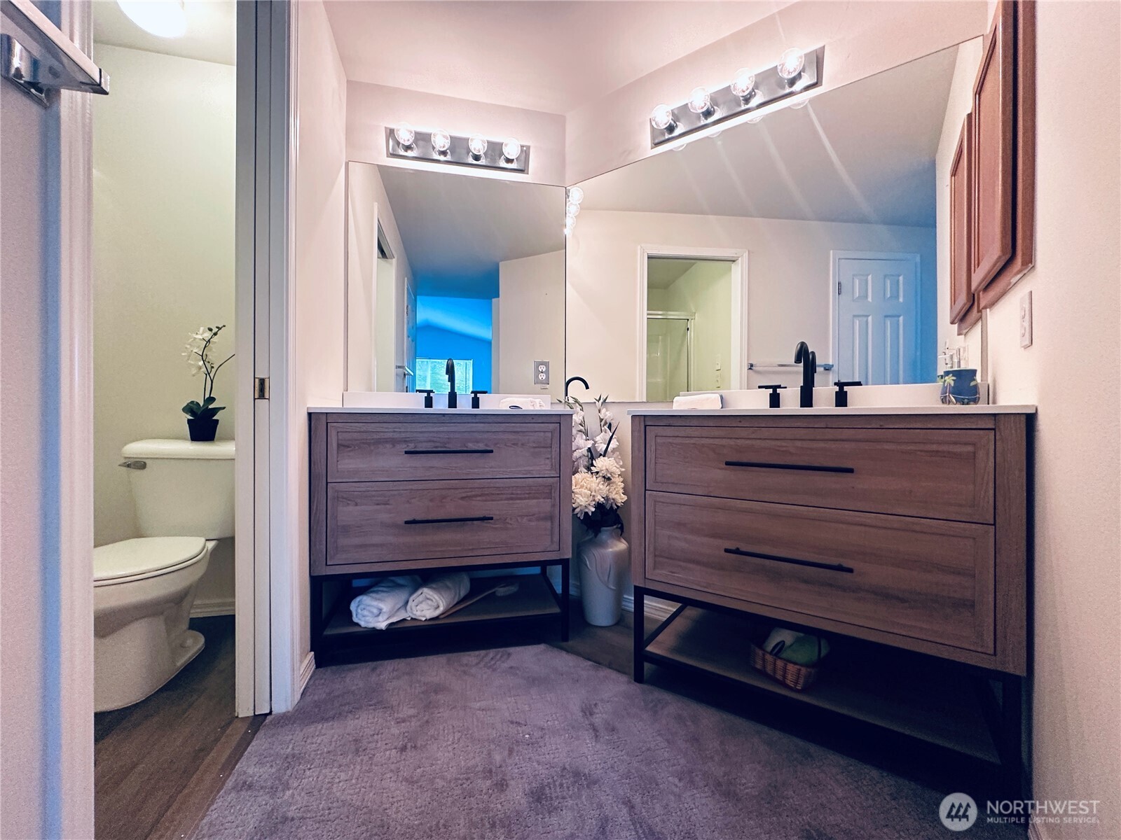 8828 238th Street Southwest, Unit D1 Edmonds, WA 98026 - Photo 24 of 40