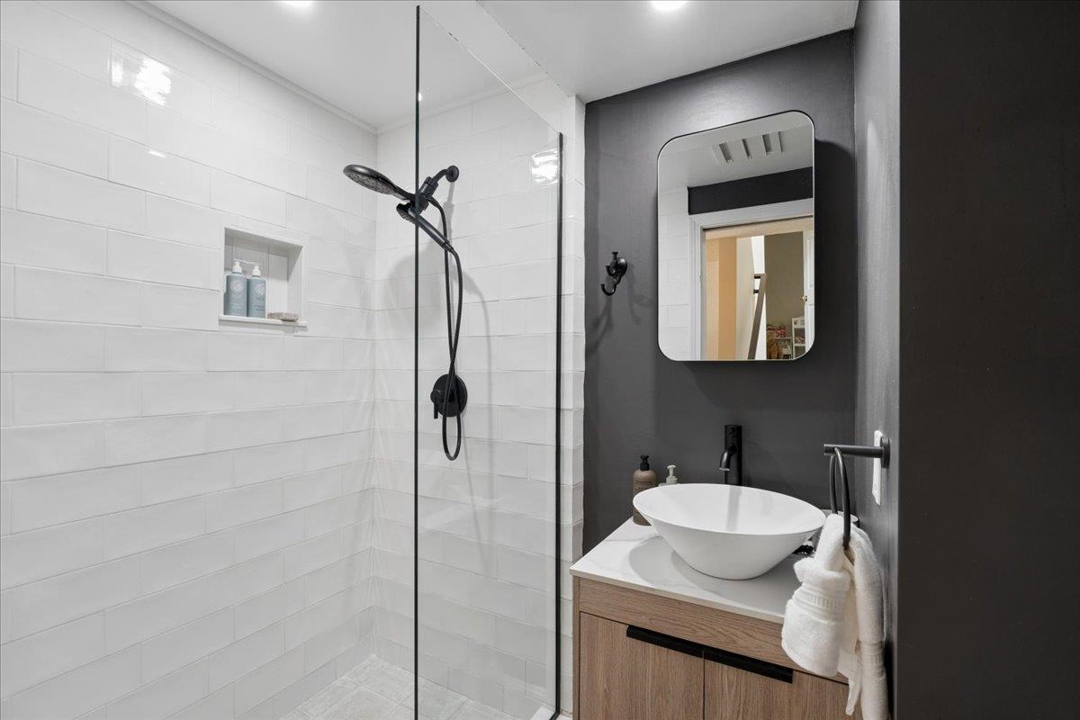 76 Cherry Hollow Road Nashua, NH 03062 - Photo 17 of 55 Gallery Image 17