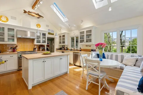 $2,495,000 | 3227 Highway 128, Calistoga, CA 94515