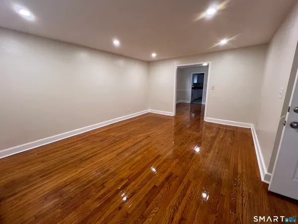 $2,100 | 62 Lincoln Avenue, Bridgeport, CT 06606