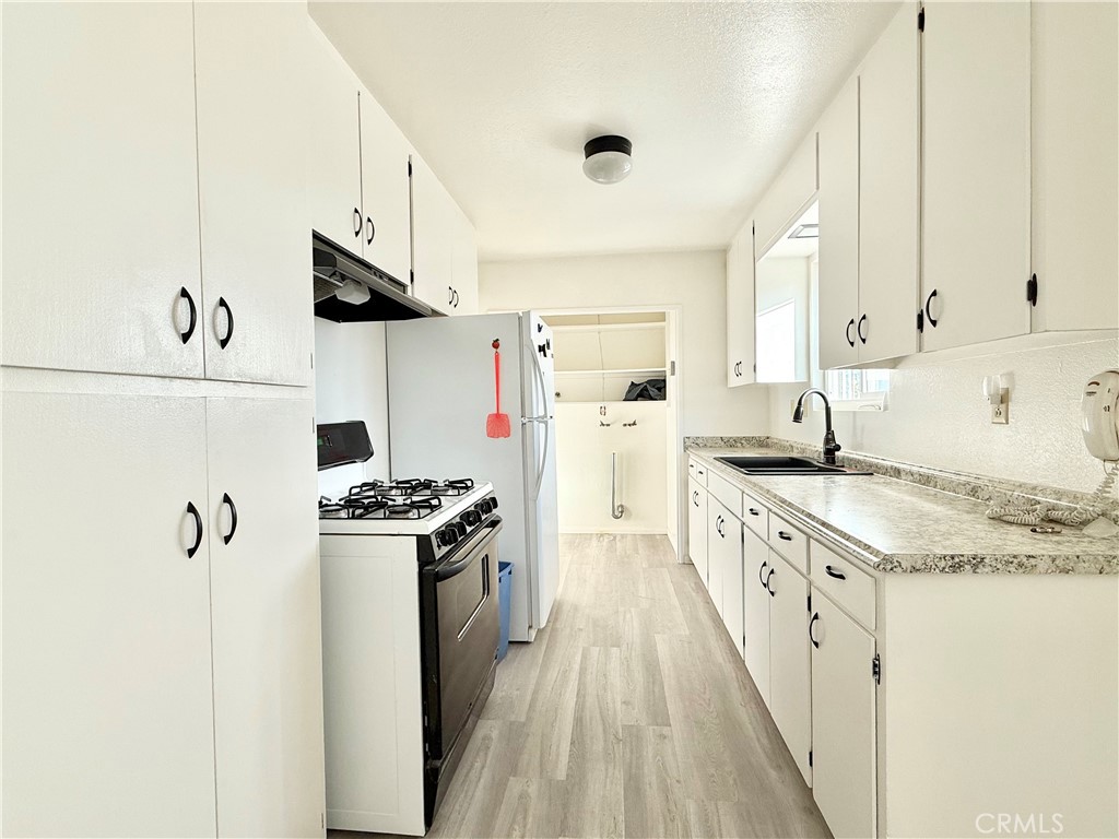 13671 Cedar Street Trona, CA 93562 - Photo 12 of 25