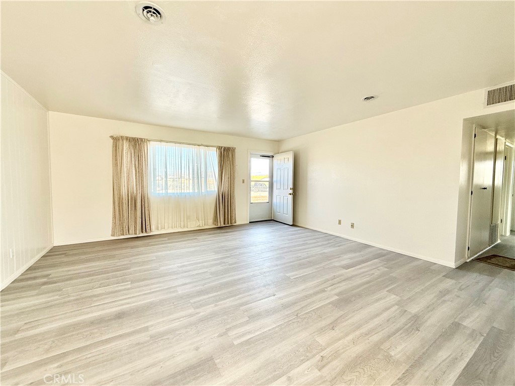 13671 Cedar Street Trona, CA 93562 - Photo 9 of 25