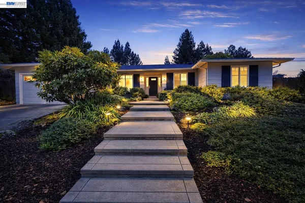 $1,892,000 | 372 Borica Drive, Danville, CA 94526