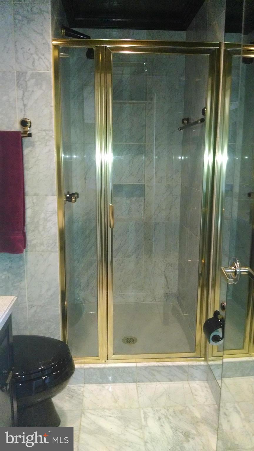 1101 St Paul Street, Unit 910 Baltimore, MD 21202 - Photo 14 of 19 Bath