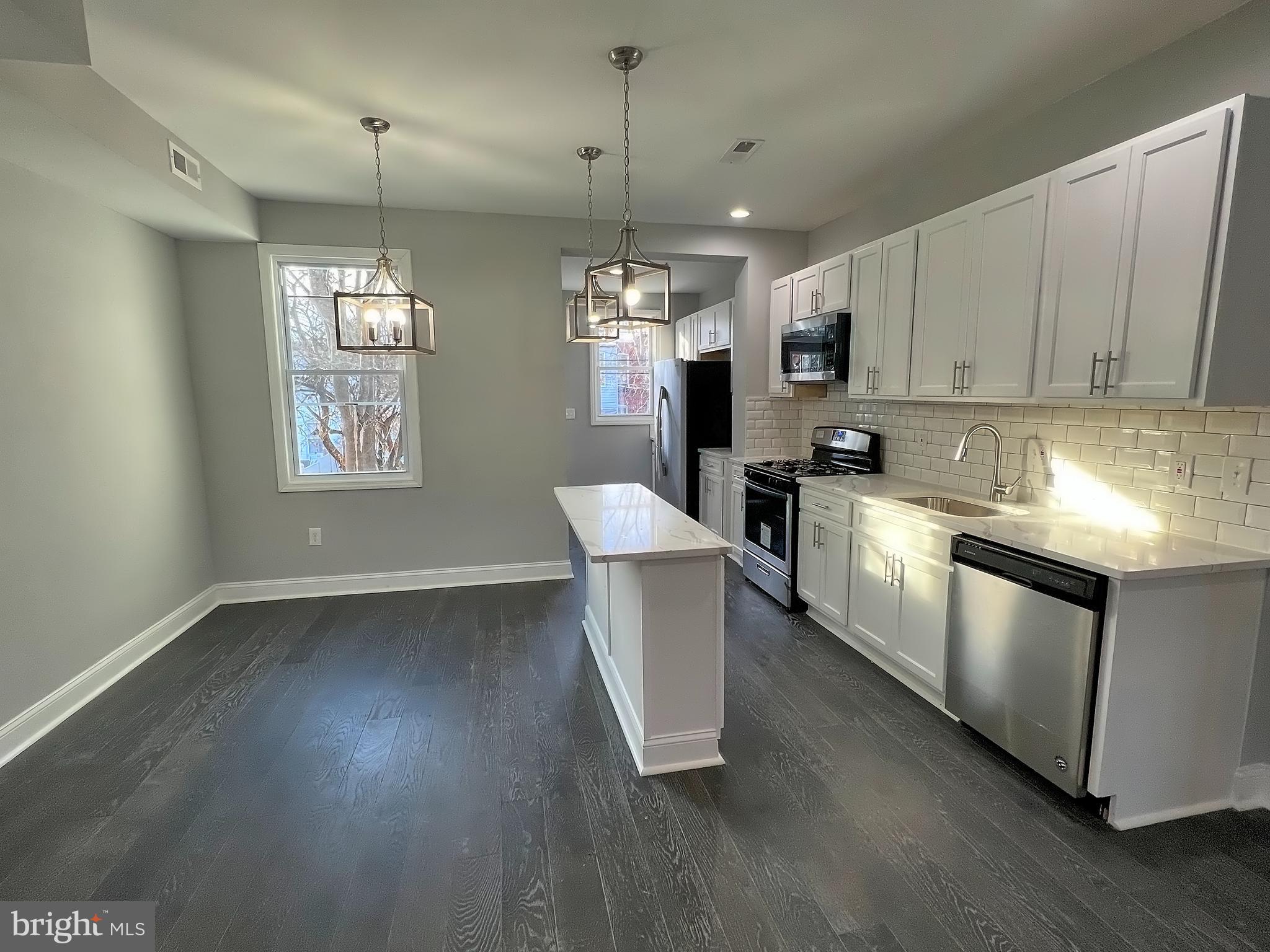 735 East 36th Street Baltimore, MD 21218 - Photo 3 of 18