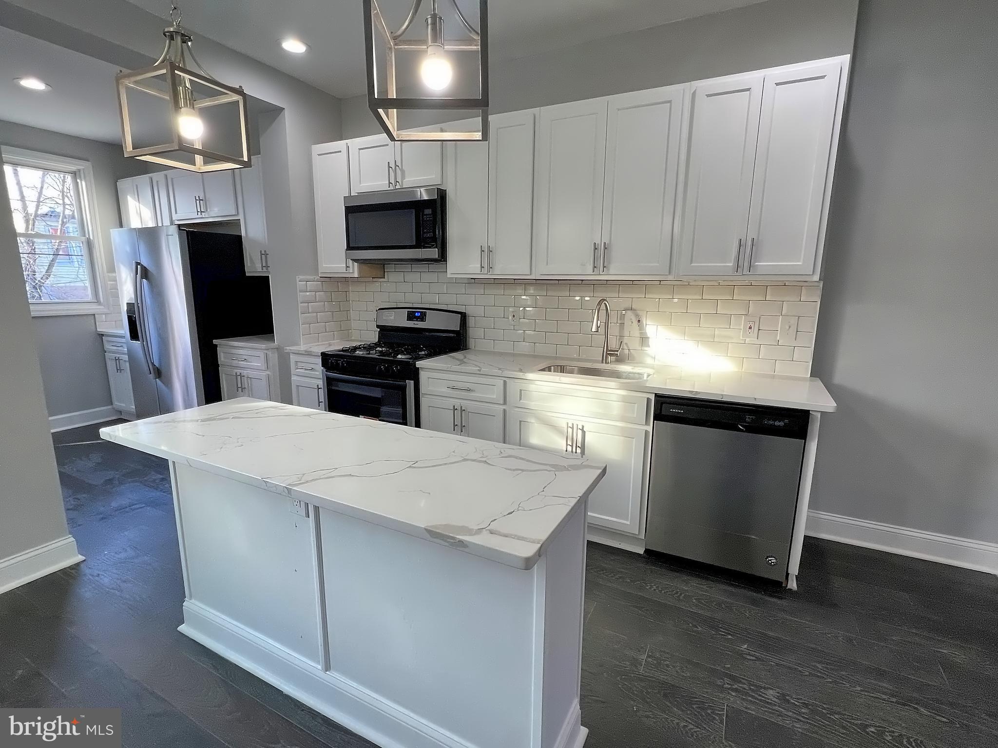 735 East 36th Street Baltimore, MD 21218 - Photo 4 of 18