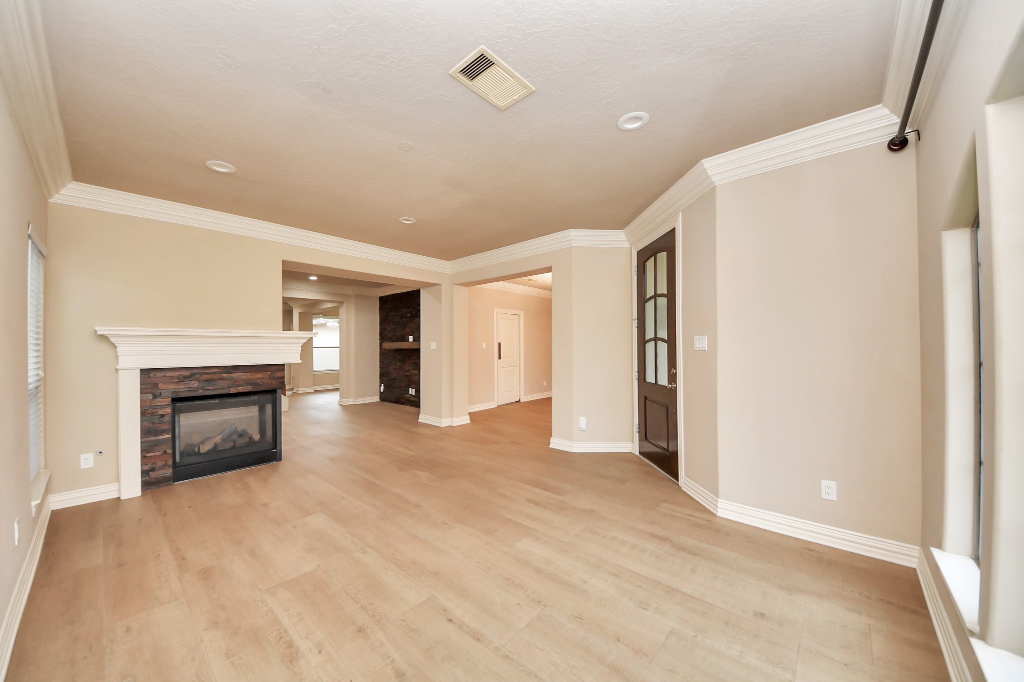14454 Summerleaf Lane Houston, TX 77077 - Photo 7 of 50