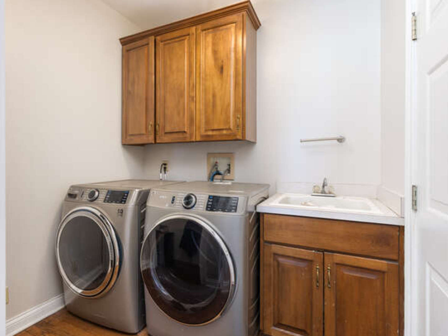40-w046 Carl Sandburg Road St. Charles, IL 60175 - Photo 12 of 29 a utility room with sink dryer and washer