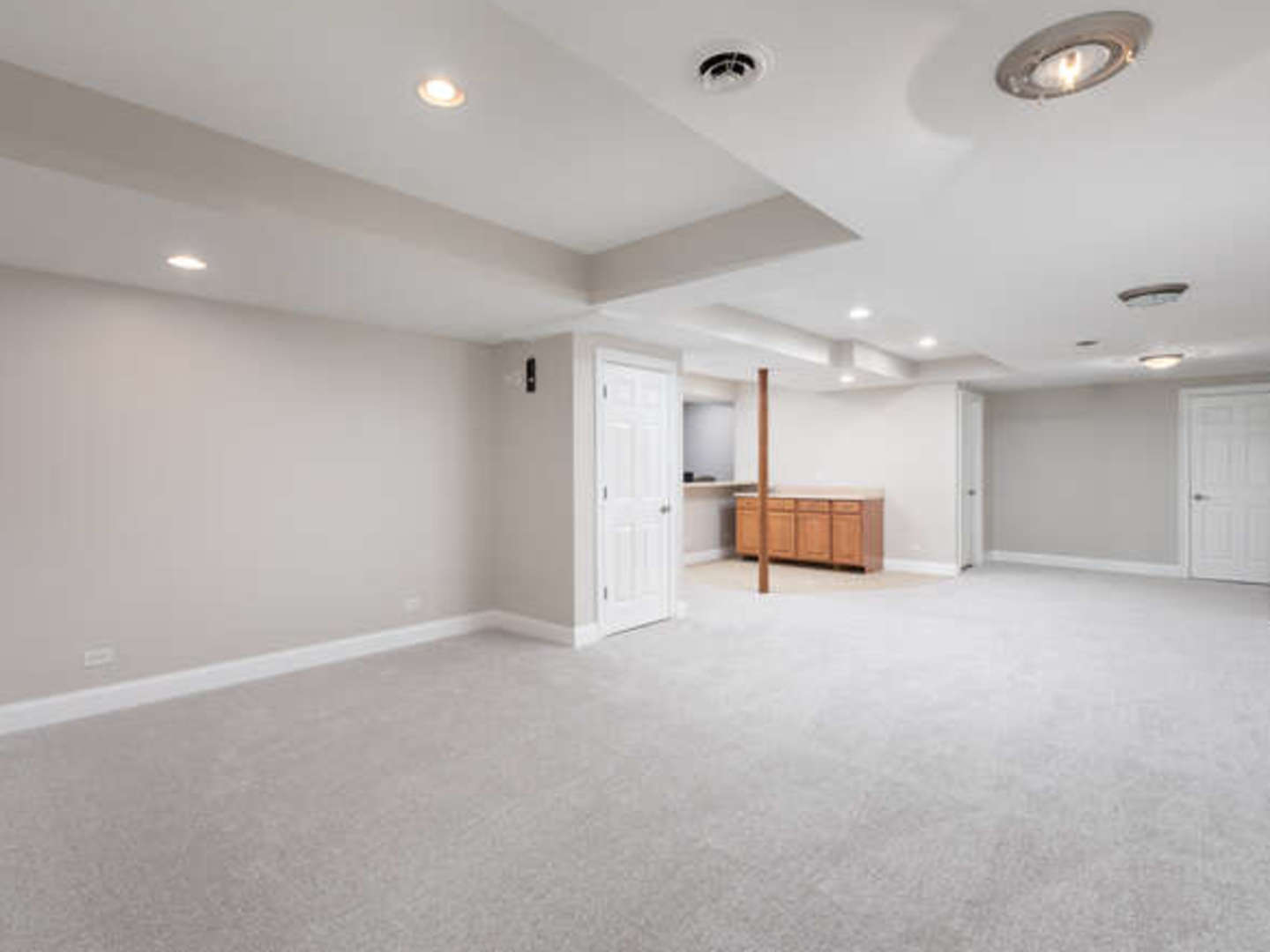 40-w046 Carl Sandburg Road St. Charles, IL 60175 - Photo 26 of 29 an empty room with wooden floors